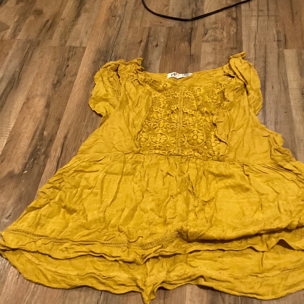 Orange yellow tee